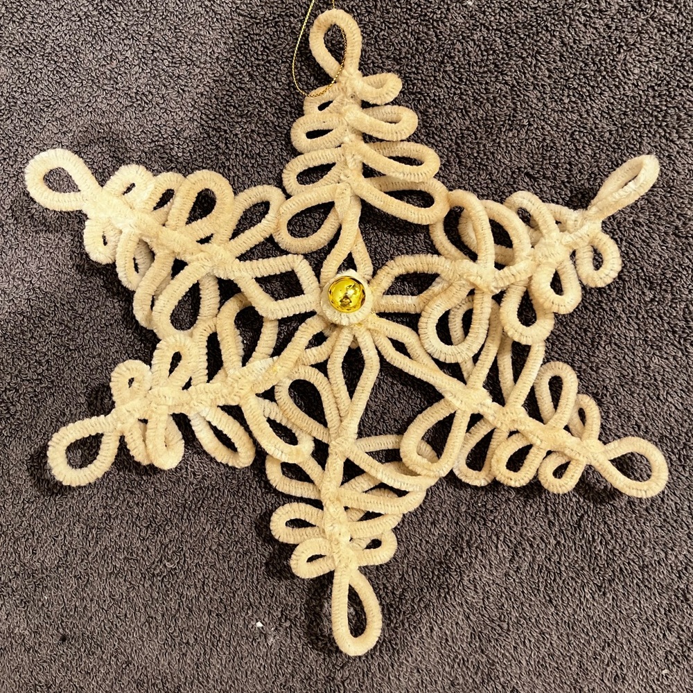 NWOT Bethany Lowe Chenille Snowflake